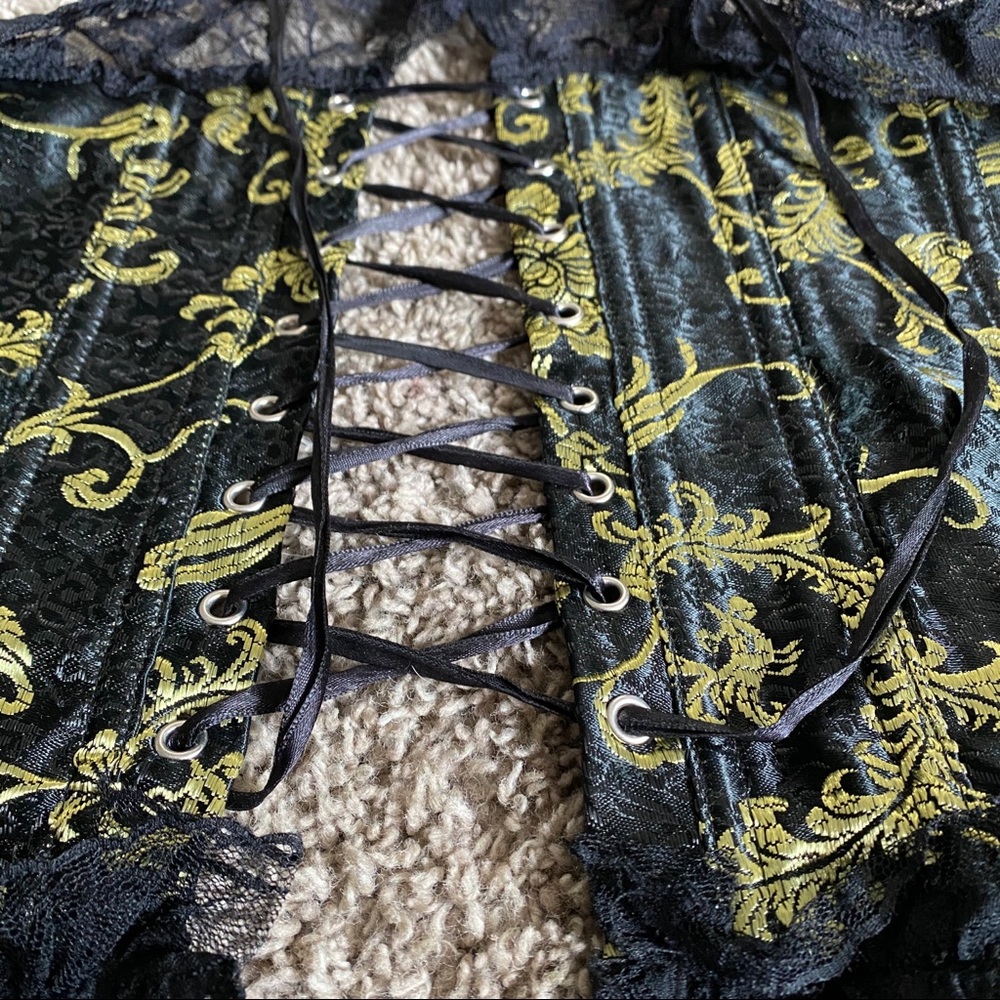 Size L corset, black with gold detail and lace